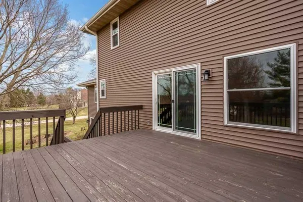 $549,900 | 12192 Carberry Lane, Roscoe, IL 61073