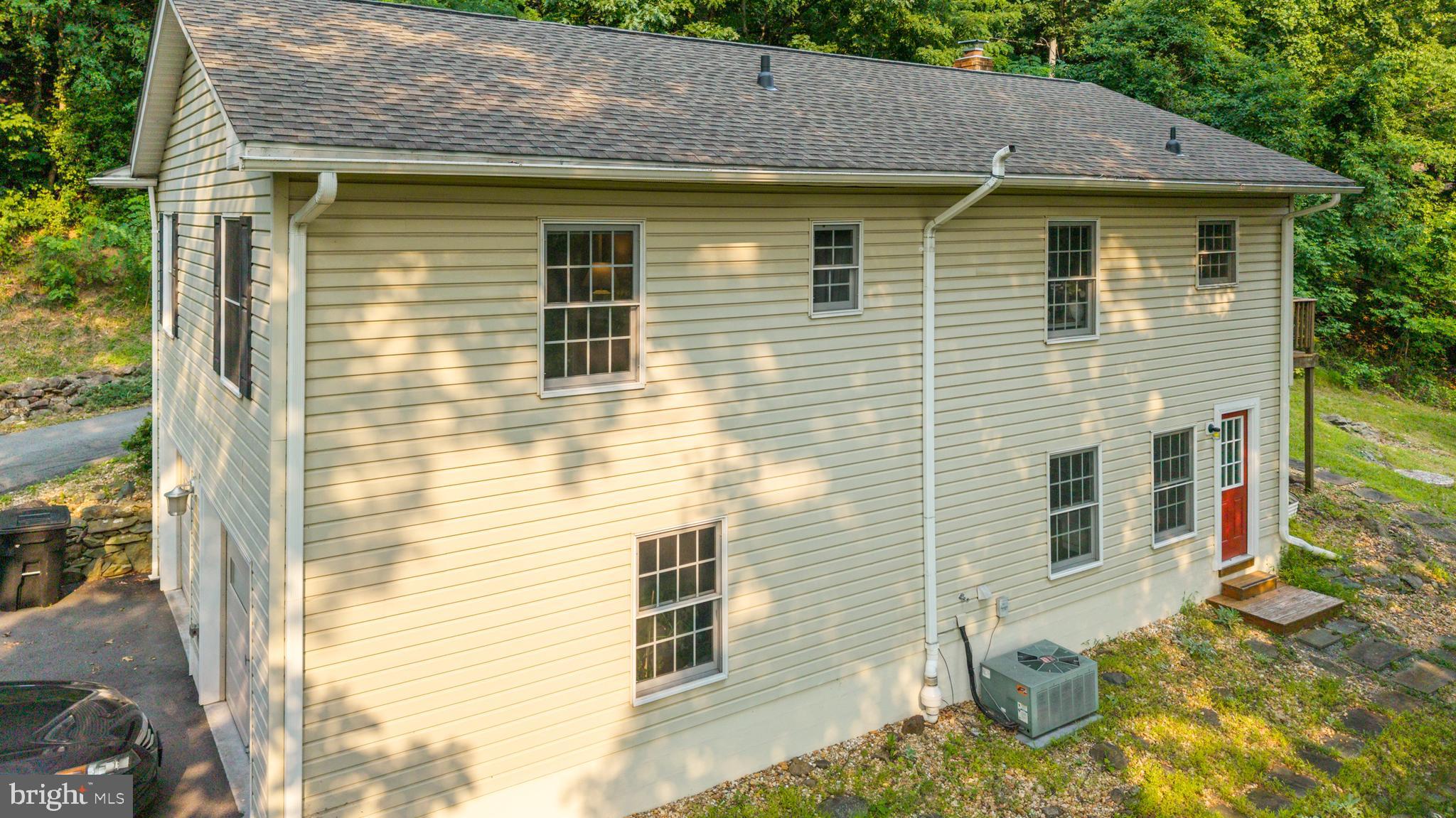 1336 Granny Smith Road Linden, VA 22642 - Photo 13 of 46
