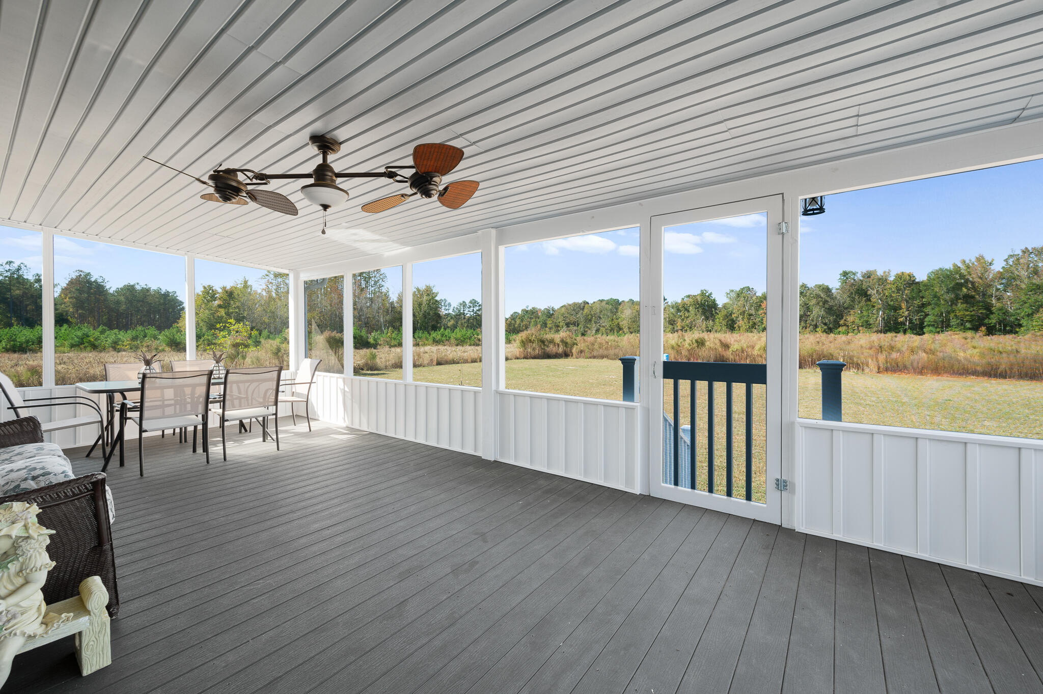 356 Westbury Road Bowman, SC 29018 - Photo 28 of 40 Screened in back porch