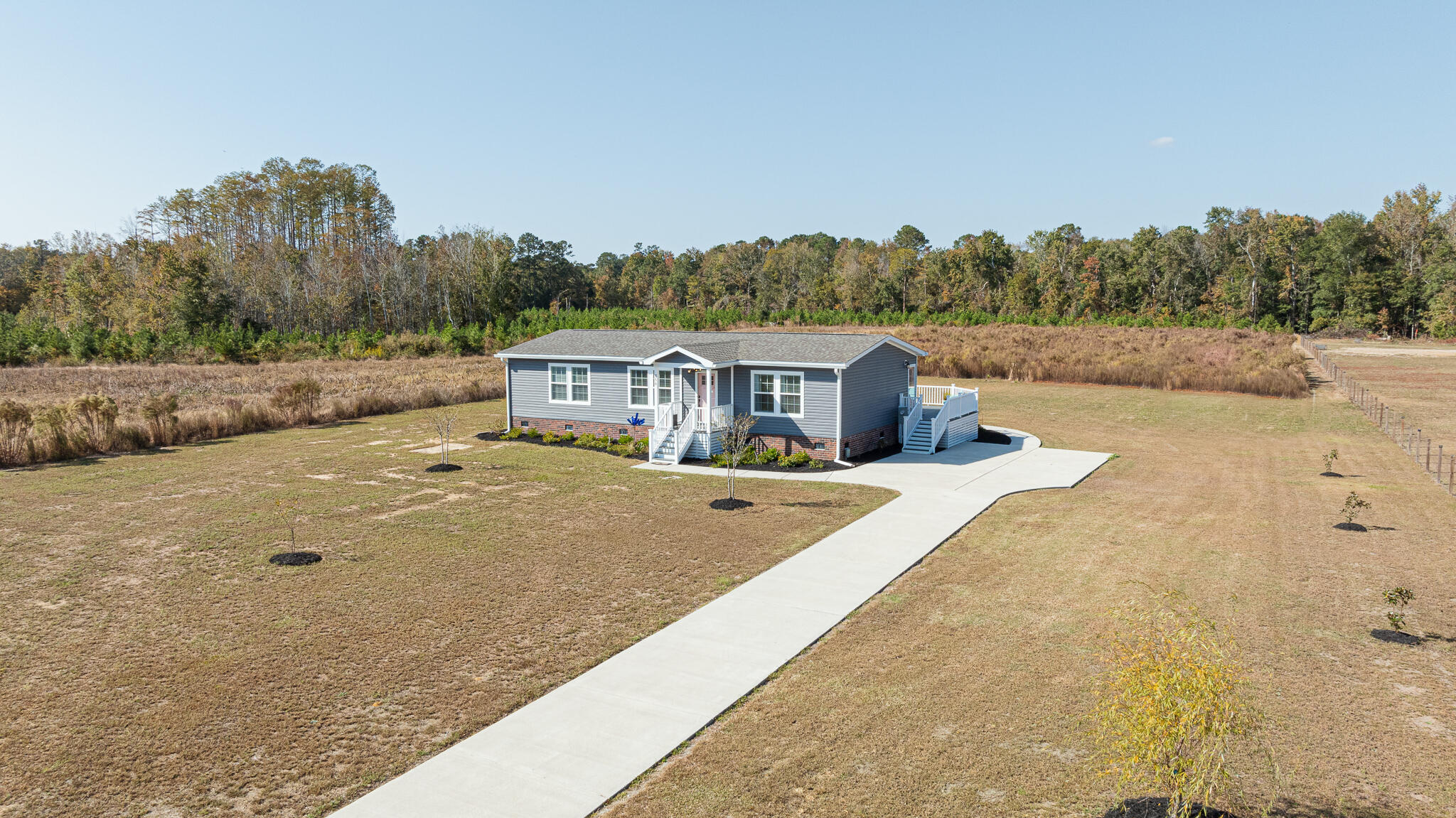356 Westbury Road Bowman, SC 29018 - Photo 3 of 40 large driveway