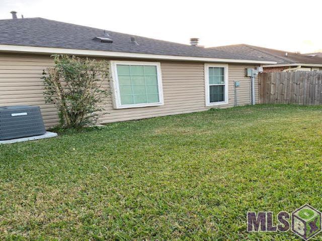 2113 Birch Ridge Avenue Baton Rouge, LA 70816 - Photo 12 of 15
