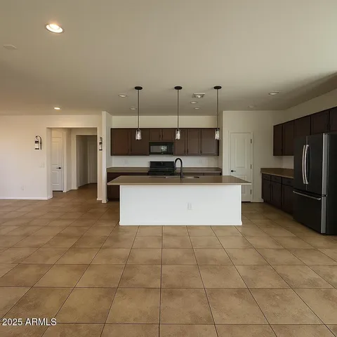 $1,975 | 910 South 199th Lane, Buckeye, AZ 85326