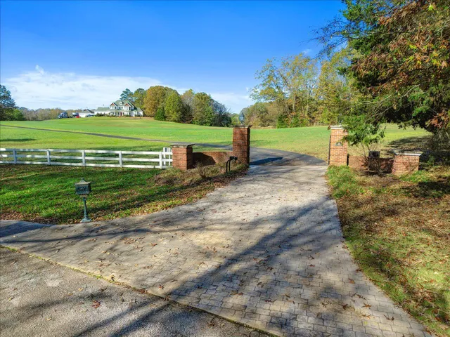 $550,000 | 310 Woods Cemetery Road, Hickory Valley, TN 38042