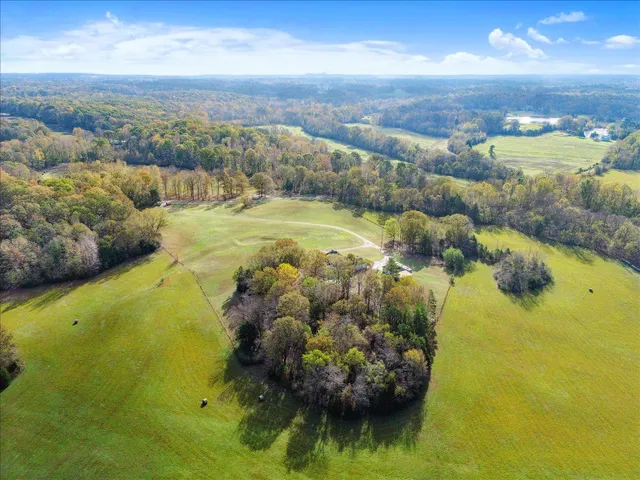 $550,000 | 310 Woods Cemetery Road, Hickory Valley, TN 38042