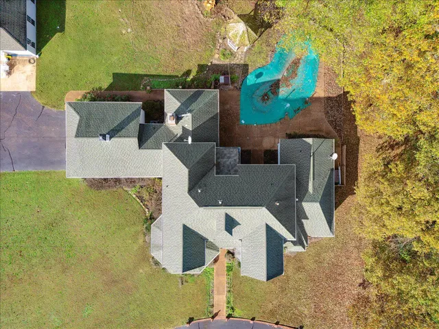 $550,000 | 310 Woods Cemetery Road, Hickory Valley, TN 38042