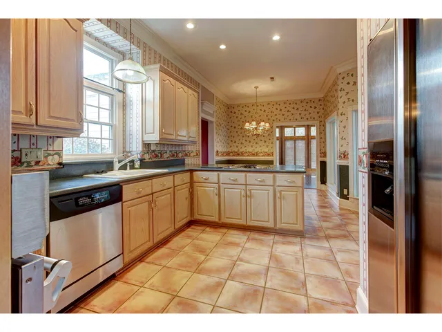 $550,000 | 310 Woods Cemetery Road, Hickory Valley, TN 38042