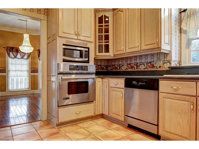 $550,000 | 310 Woods Cemetery Road, Hickory Valley, TN 38042