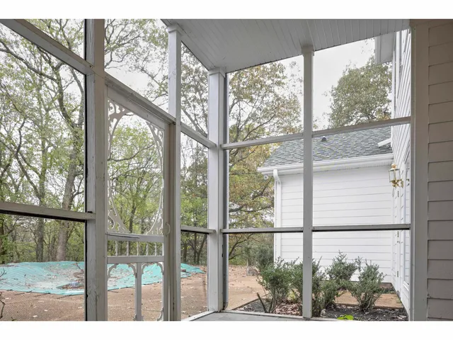 $550,000 | 310 Woods Cemetery Road, Hickory Valley, TN 38042