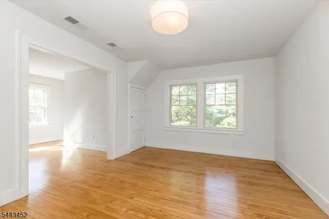 $3,795 | 159 Forest Street, Unit 2, Montclair, NJ 07042