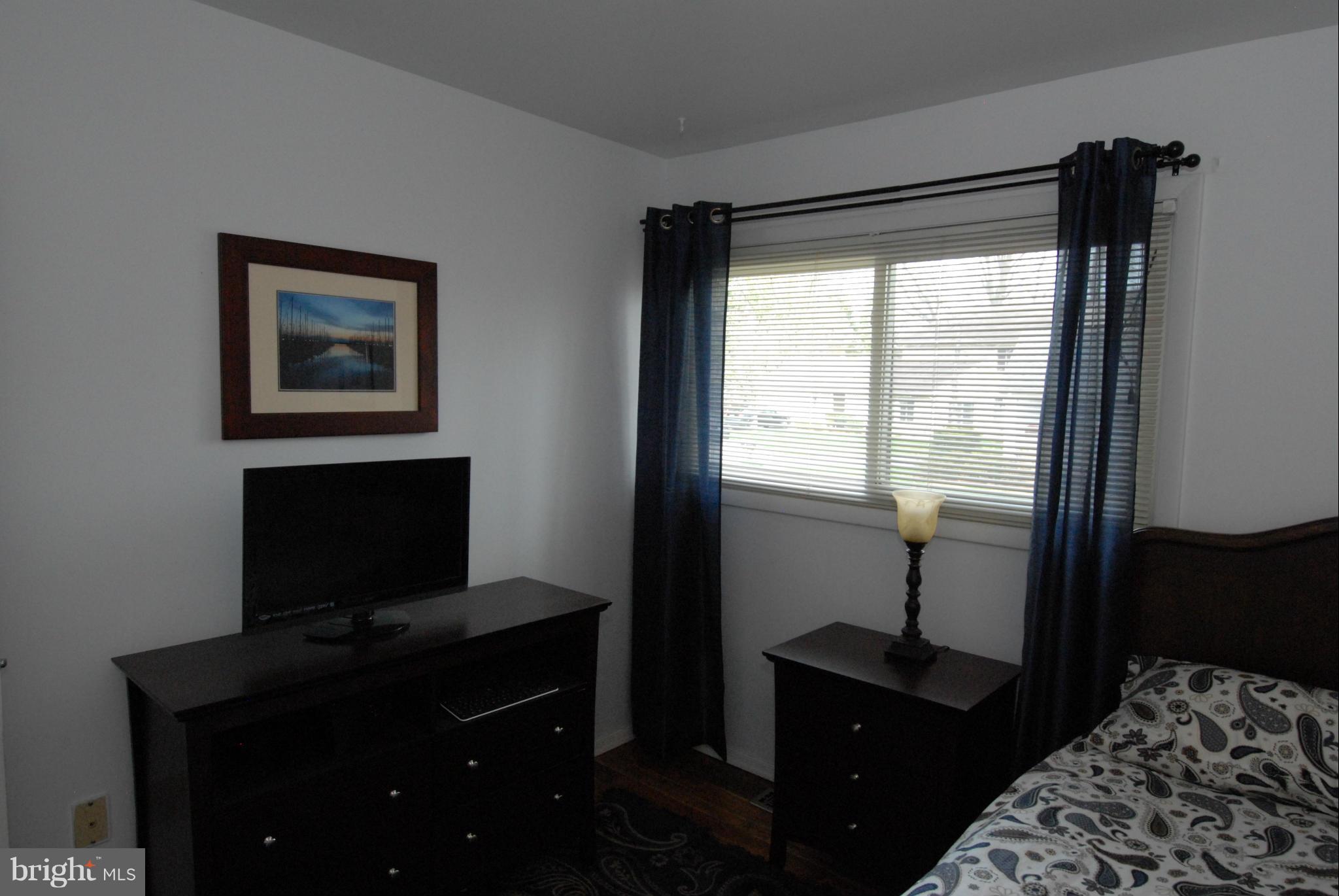 35 Thrush Road Sterling, VA 20164 - Photo 19 of 20 Bedroom