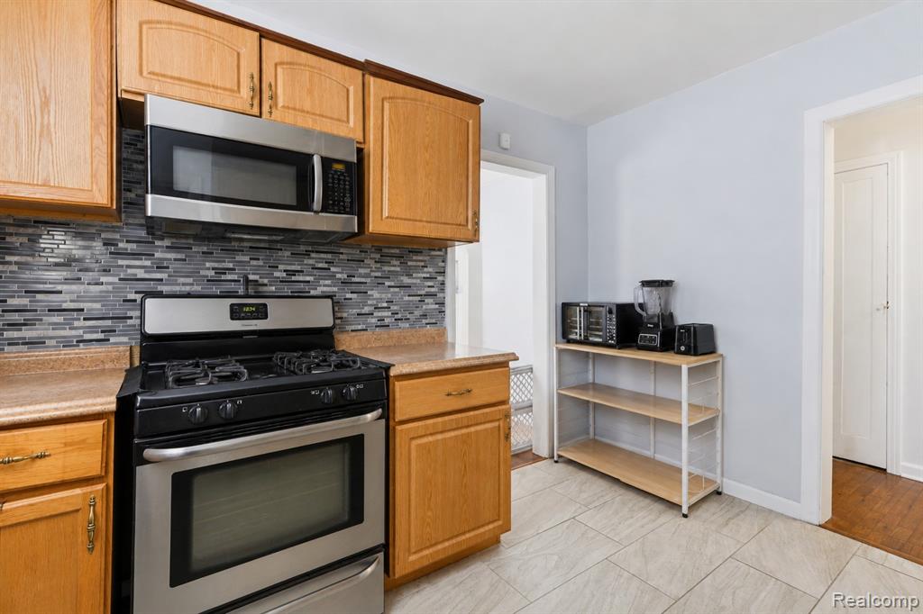13995 Toepfer Road Warren, MI 48089 - Photo 11 of 23
