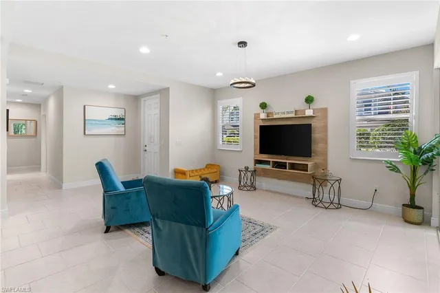 $2,500 | 2343 Sheen Lane, Unit 401, Naples, FL 34120