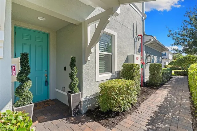 $2,500 | 2343 Sheen Lane, Unit 401, Naples, FL 34120