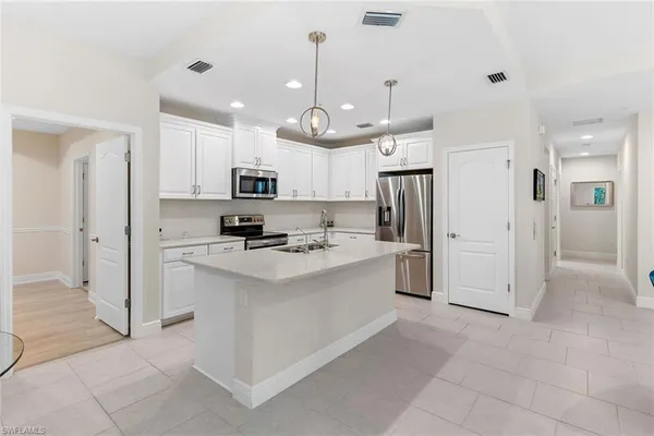 $2,500 | 2343 Sheen Lane, Unit 401, Naples, FL 34120