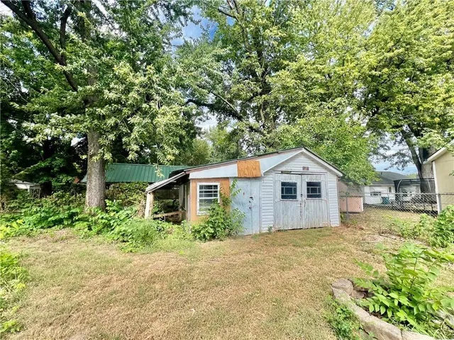 $112,000 | 10406 East Lexington Avenue, Independence, MO 64053