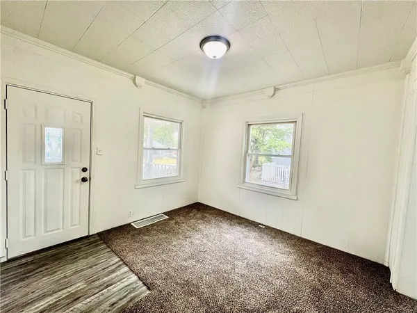 $111,000 | 10406 East Lexington Avenue, Independence, MO 64053