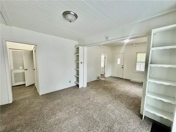 $111,000 | 10406 East Lexington Avenue, Independence, MO 64053