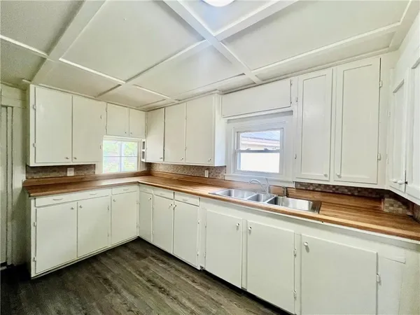 $111,000 | 10406 East Lexington Avenue, Independence, MO 64053