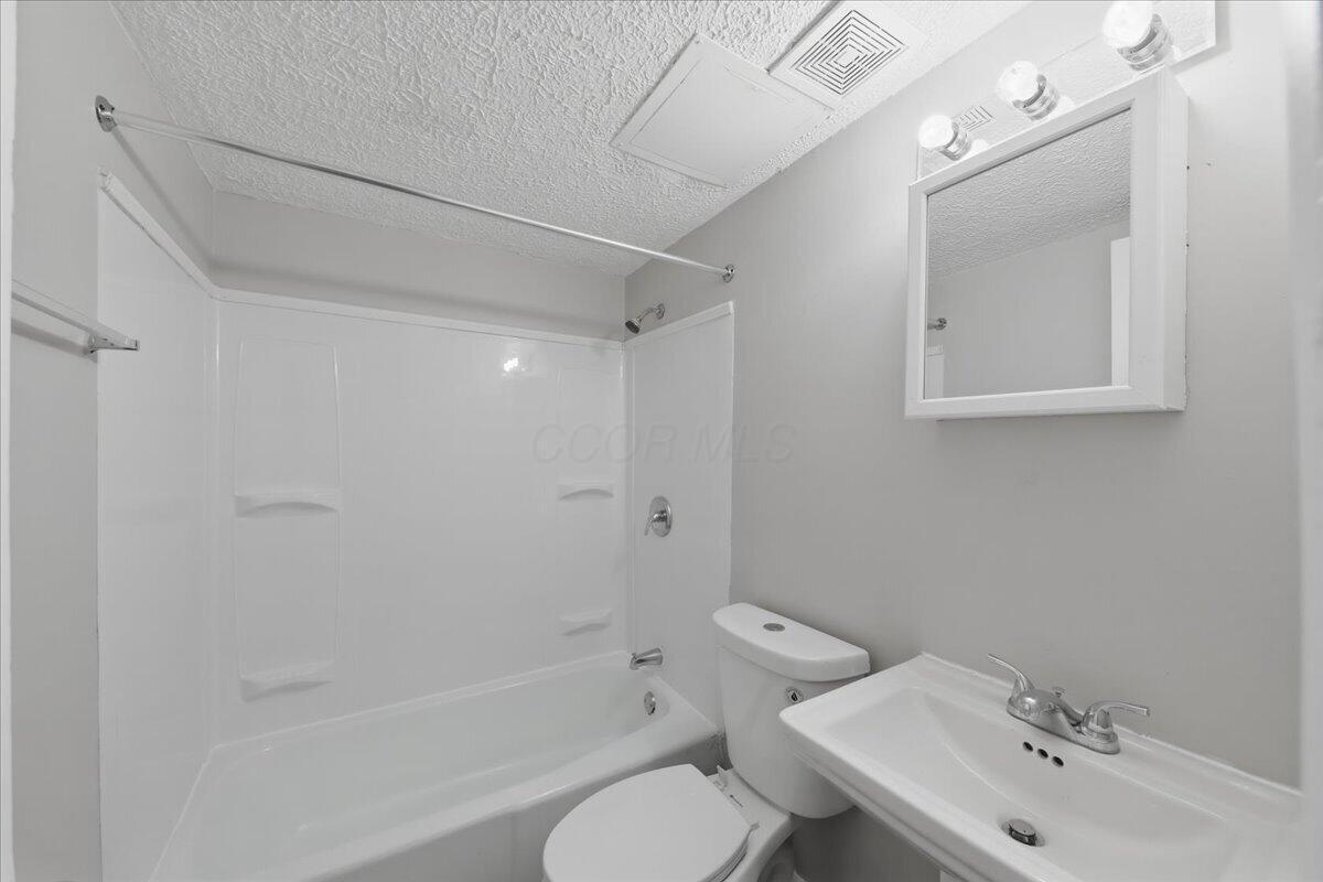 1928 Agler Road Columbus, OH 43224 - Photo 35 of 53 35-Bathroom 2F