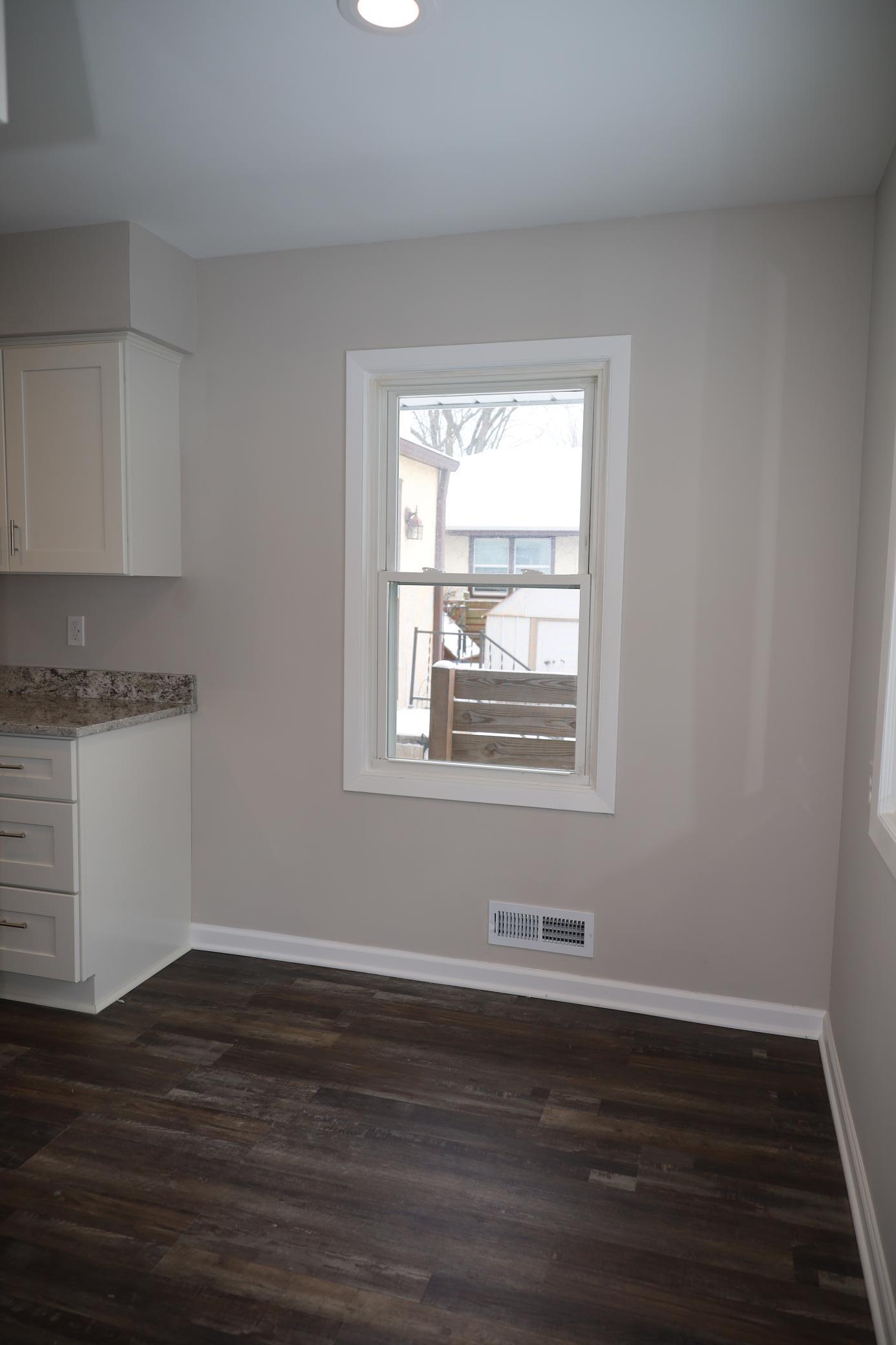 3549 Kyle Avenue North Crystal, MN 55422 - Photo 8 of 42