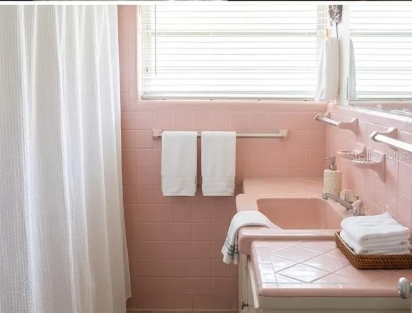 $94,900 | 200 North Betty Lane, Unit 5F, Clearwater, FL 33755