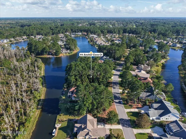 $425,000 | 44 Anchor Cove Court, Bluffton, SC 29910