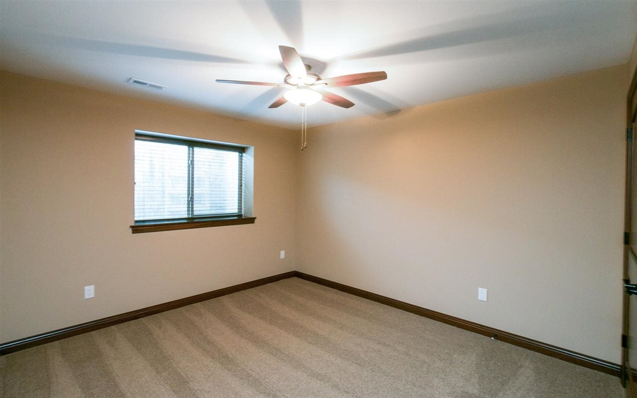 1102 Wood Lily Road Solon, IA 52333 - Photo 18 of 25 Gallery Image 18