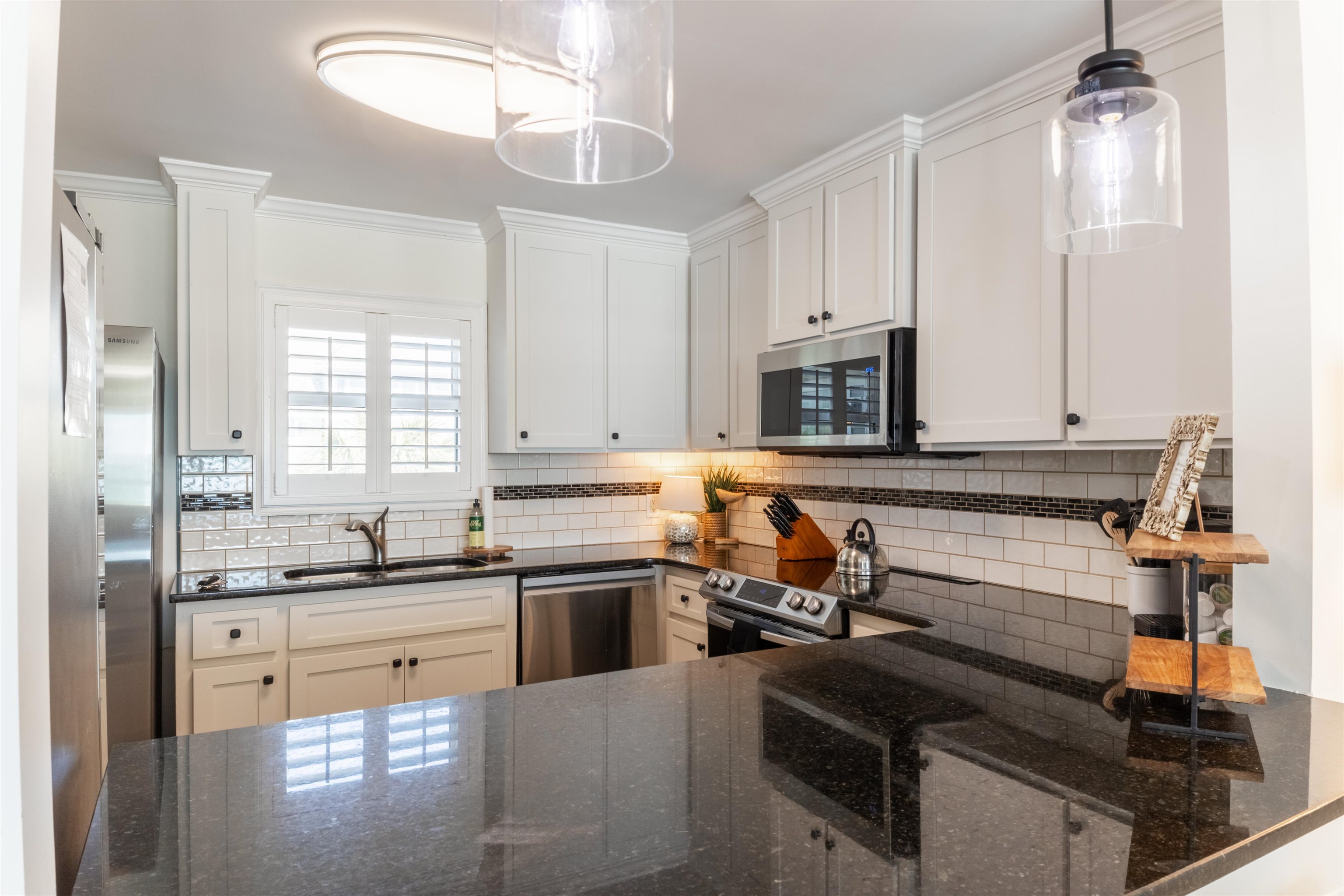 2045 South Waccamaw Drive Murrells Inlet, SC 29576 - Photo 11 of 40