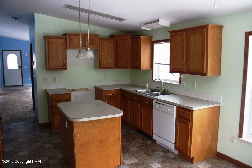 171 Blooming Grove Road Hawley, PA 18428 - Photo 12 of 17 Kitchen