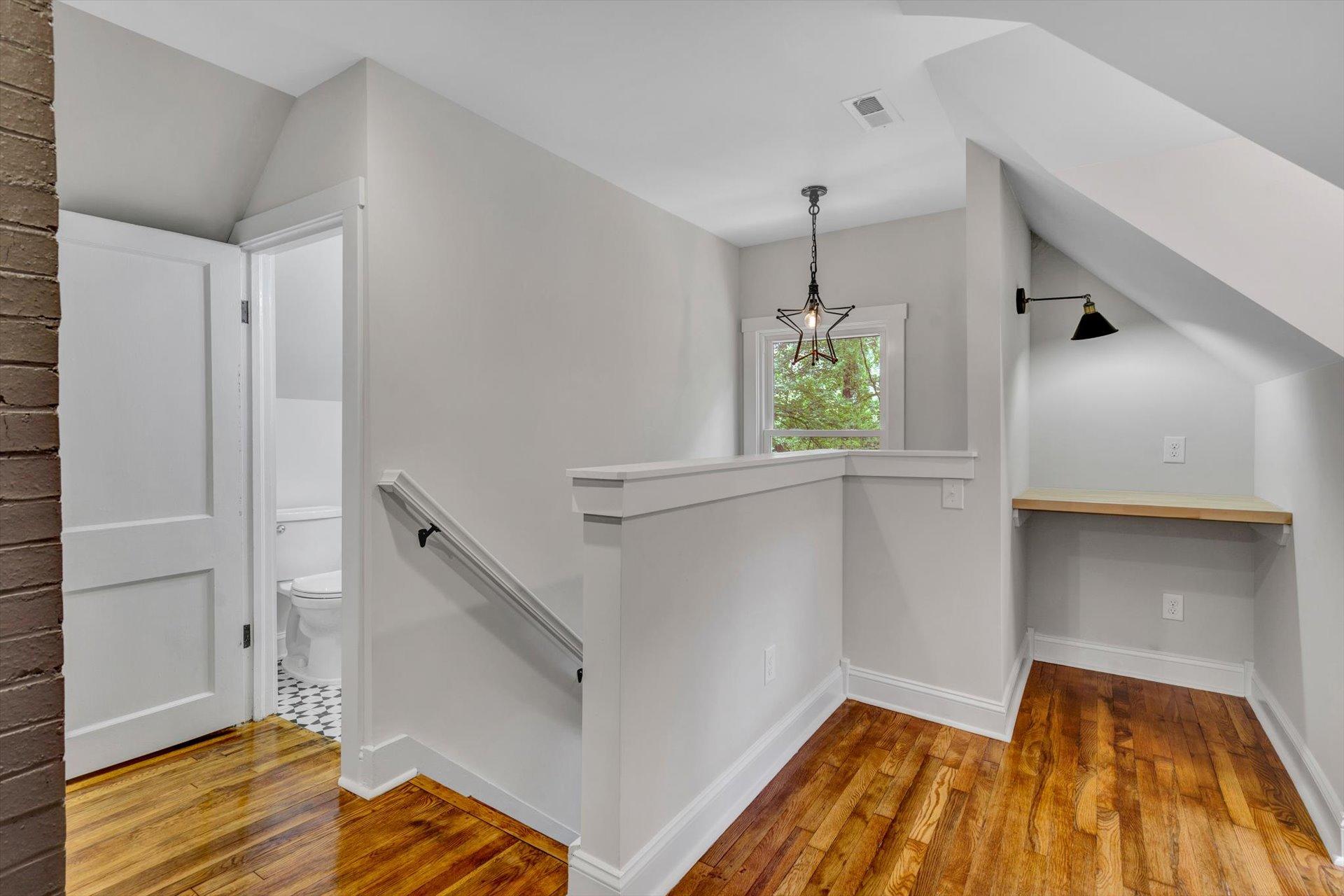 156 Ridgeview Circle Roanoke, VA 24019 - Photo 20 of 36 20-SHOWS GREAT-150-Henry