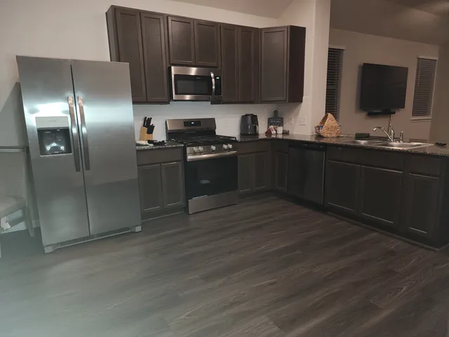 $2,000 | 3085 Arrow Wood Drive, Brookshire, TX 77423