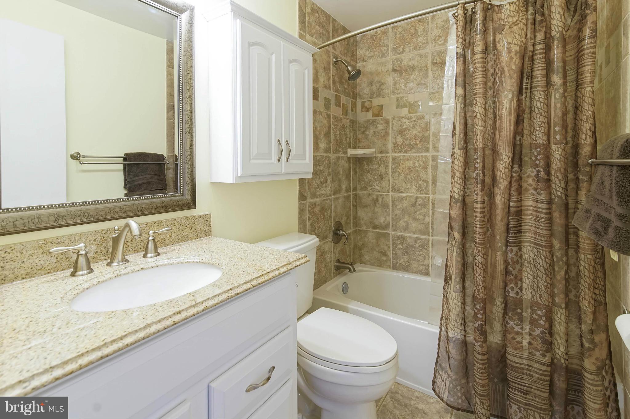 4429 Flintstone Road Alexandria, VA 22306 - Photo 16 of 27 Bath