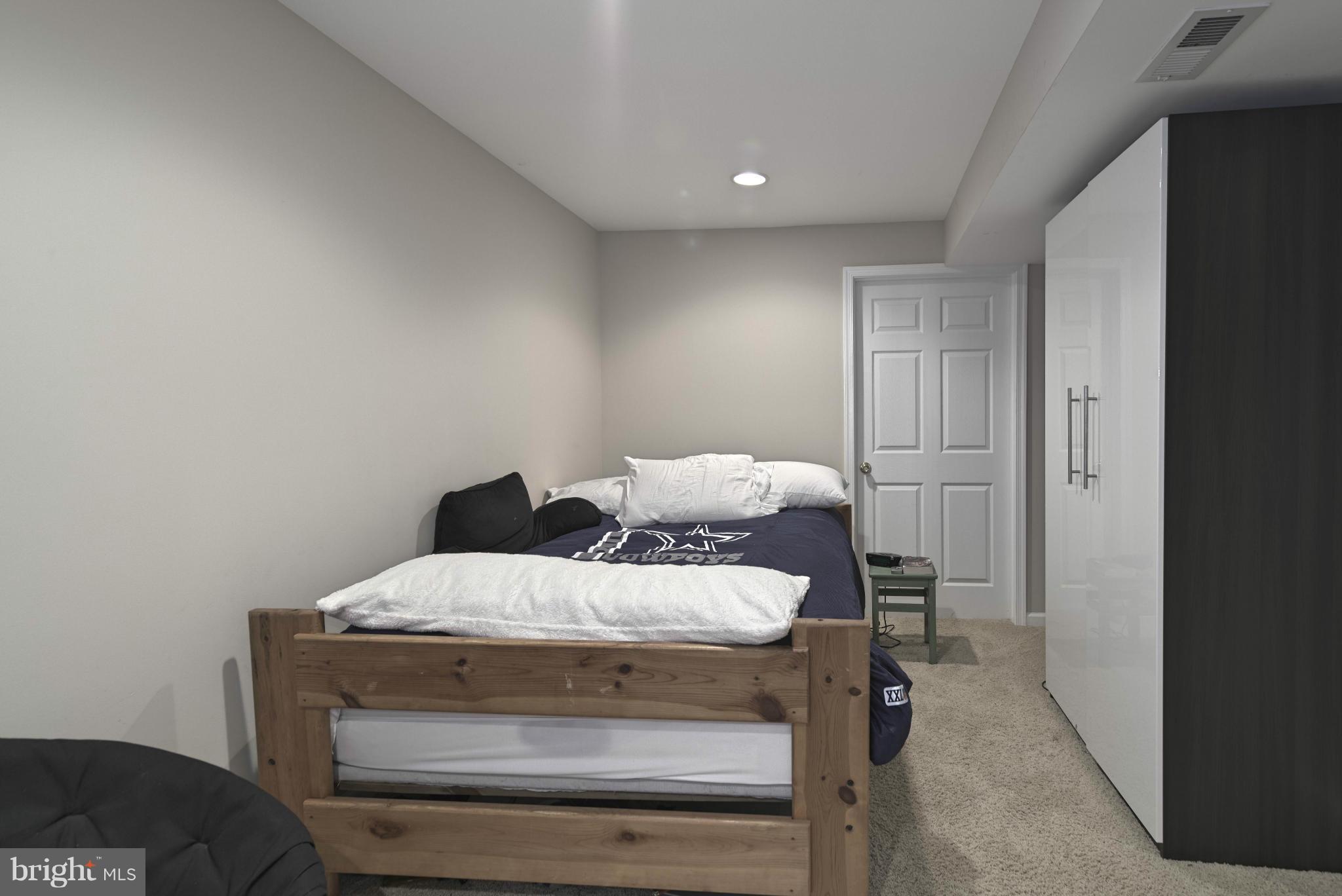 4429 Flintstone Road Alexandria, VA 22306 - Photo 18 of 27 Interior (General)