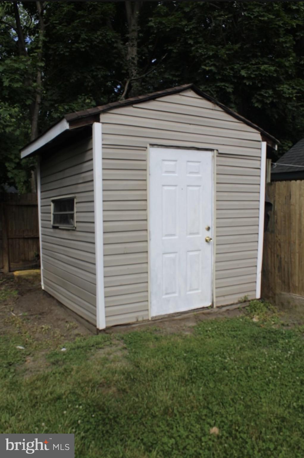 143 Risdon Street Mount Holly, NJ 08060 - Photo 5 of 12