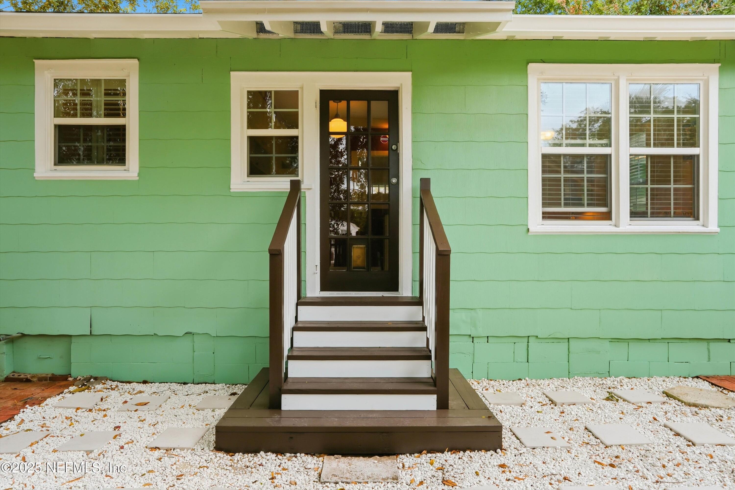 1602 Felch Avenue Jacksonville, FL 32207 - Photo 19 of 26 20-Back Patio