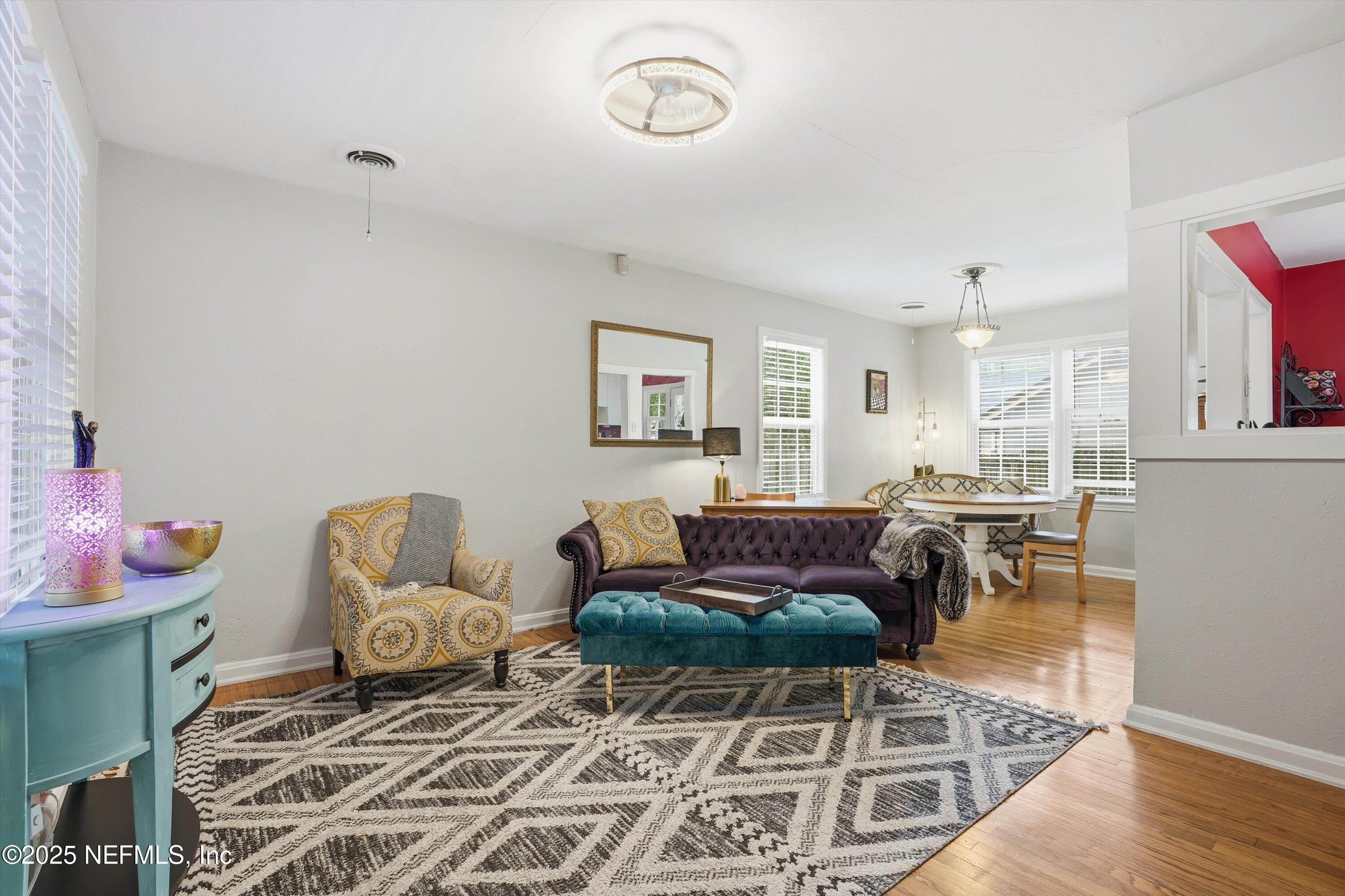 1602 Felch Avenue Jacksonville, FL 32207 - Photo 4 of 26 05-Living Room