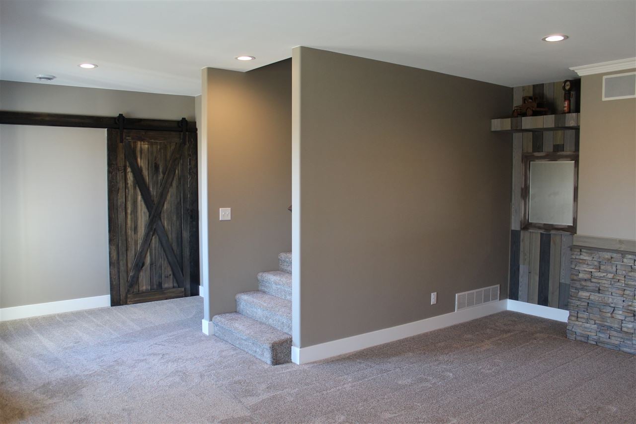 2230 Antler Ridge Drive Dubuque, IA 52002 - Photo 5 of 25 Gallery Image 5