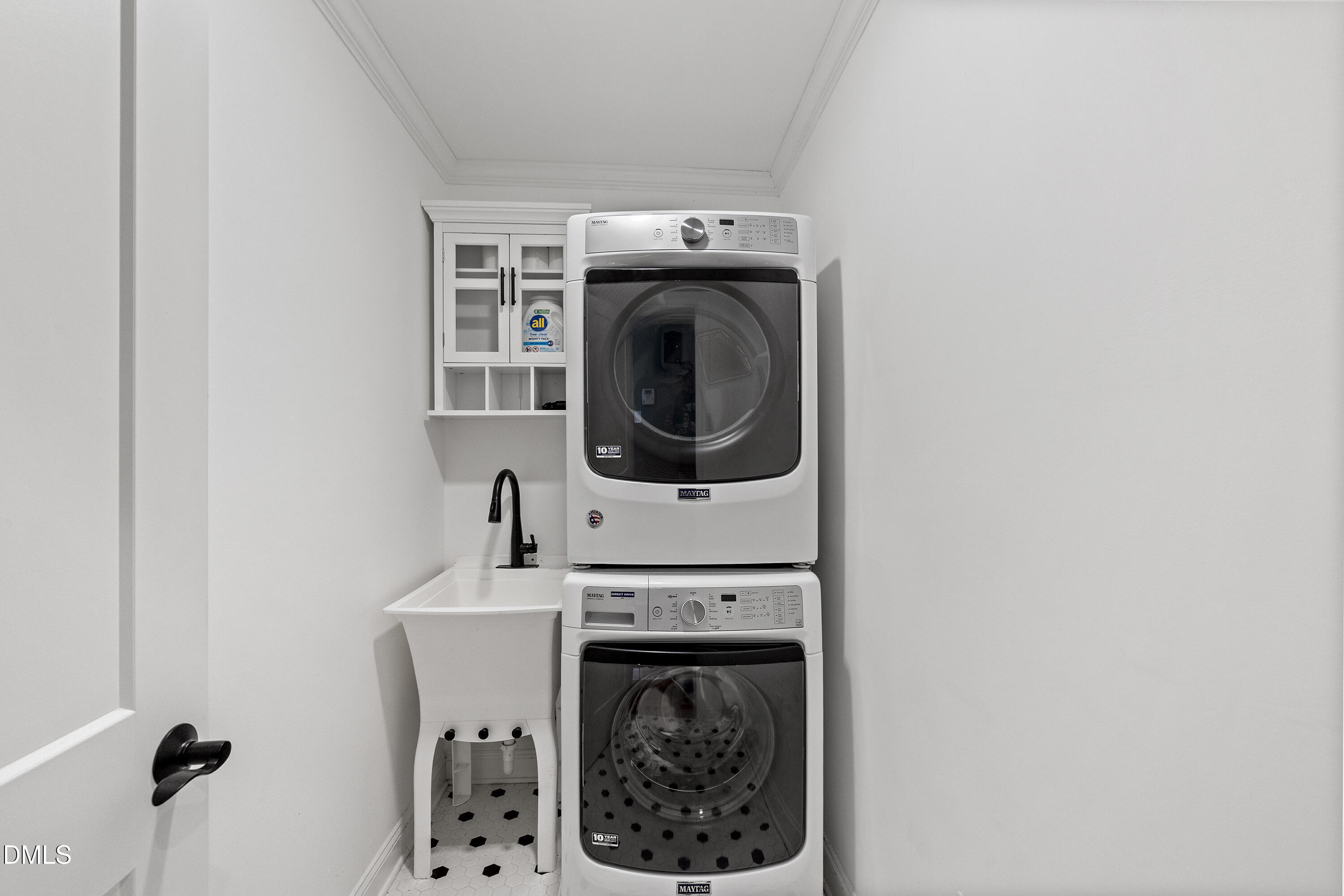 340 Andrews Store Road Pittsboro, NC 27312 - Photo 45 of 59 a utility room with dryer and washer