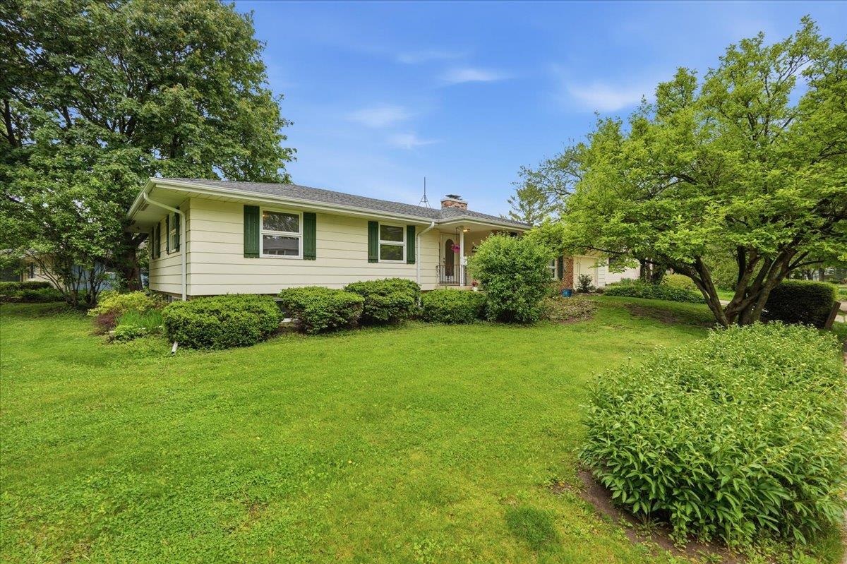 5302 Comanche Way Madison, WI 53704 - Photo 1 of 68