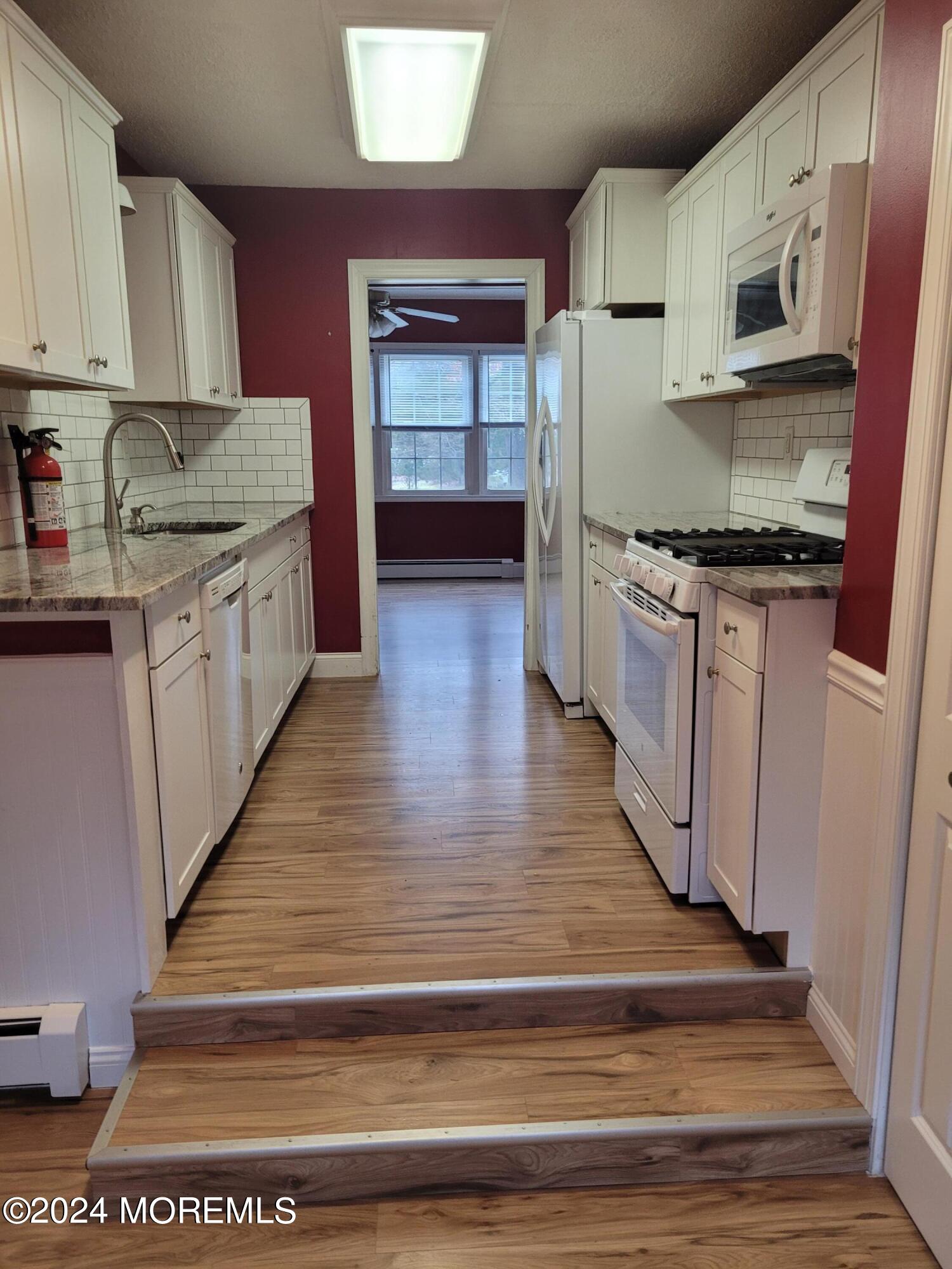 183 Vienna Road Howell, NJ 07731 - Photo 8 of 17 Eat In Kitchen