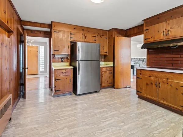 $555,000 | 42 Ellis Drive, Worcester, MA 01609