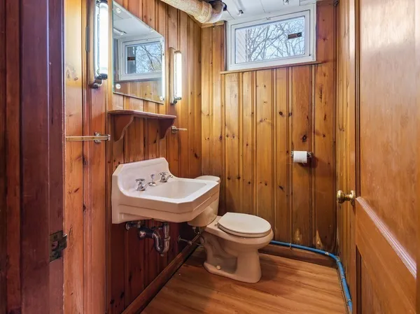 $555,000 | 42 Ellis Drive, Worcester, MA 01609