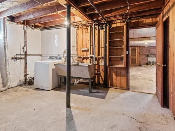 $555,000 | 42 Ellis Drive, Worcester, MA 01609