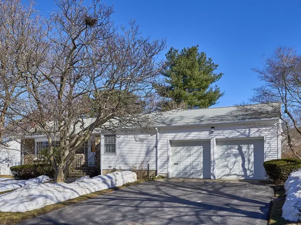 $555,000 | 42 Ellis Drive, Worcester, MA 01609