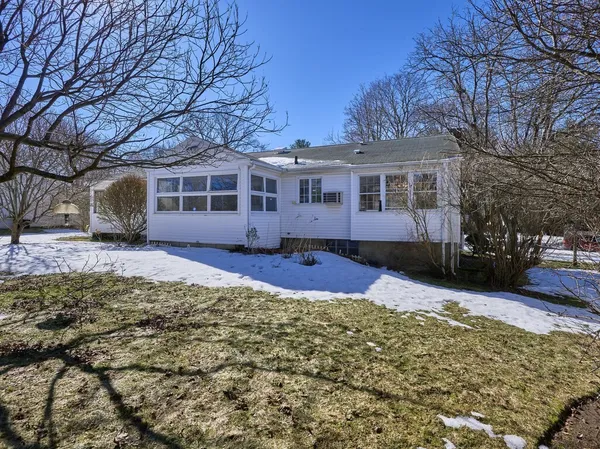 $555,000 | 42 Ellis Drive, Worcester, MA 01609