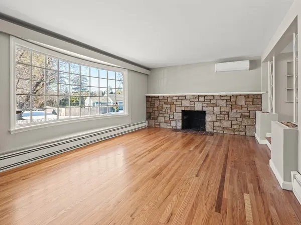 $555,000 | 42 Ellis Drive, Worcester, MA 01609