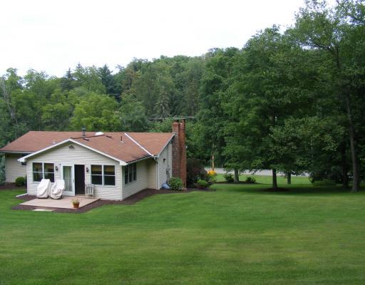 395 Lagonda Road Washington, PA 15301 - Photo 5 of 18 Exterior Back.