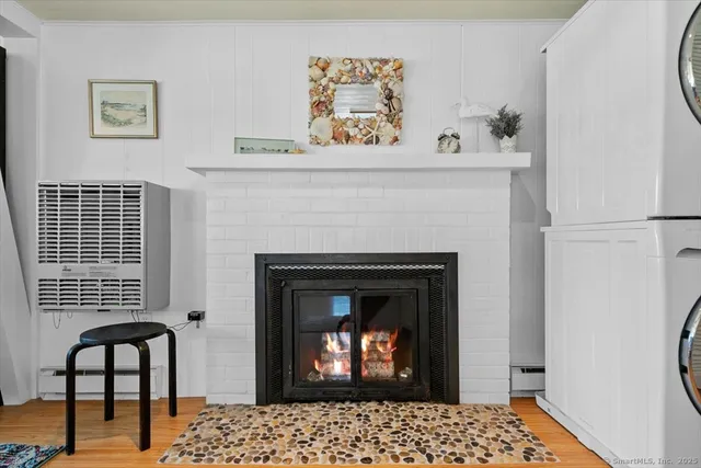 $1,950 | 8 Hill Avenue, Stonington, CT 06378