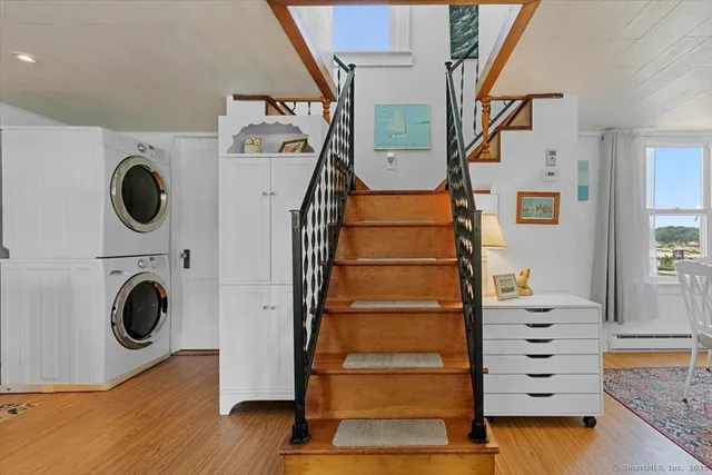 $1,950 | 8 Hill Avenue, Stonington, CT 06378