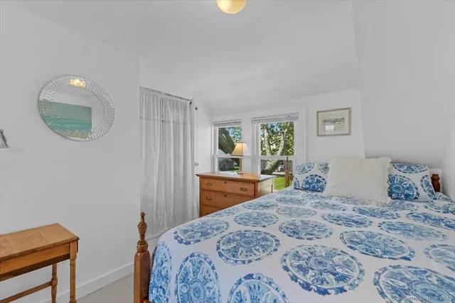 $1,950 | 8 Hill Avenue, Stonington, CT 06378